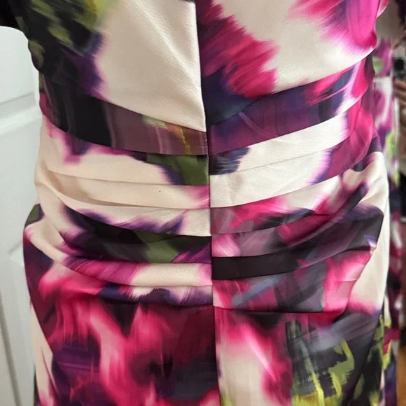 Karen Millen Floral Watercolor Maxi Dress in Fuchsia and Green Like New Size 6 - Picture 2 of 8